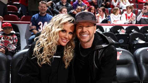 Jenny McCarthy and Donnie Wahlberg Bare All for Formless ...